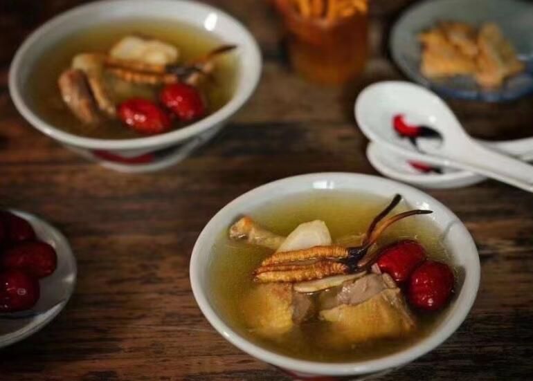 <a href=http://m.sprysprout.com/chifa/ target=_blank class=infotextkey>冬蟲夏草的吃法</a>