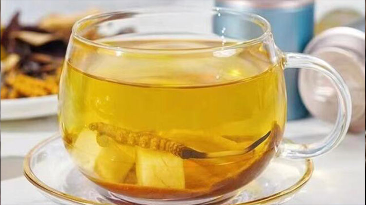 冬蟲夏草泡水有顏色嗎？一文讀懂真相?