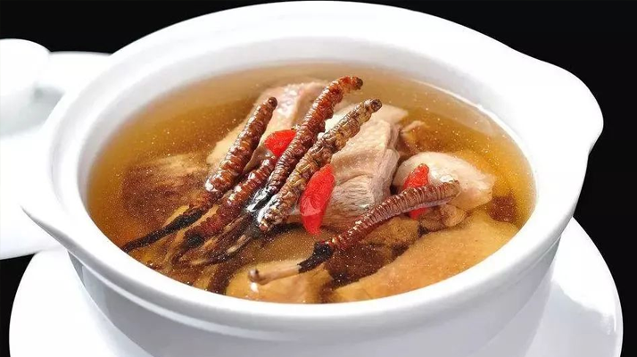 冬蟲夏草湯的正確熬制方法，營養(yǎng)與美味兼得